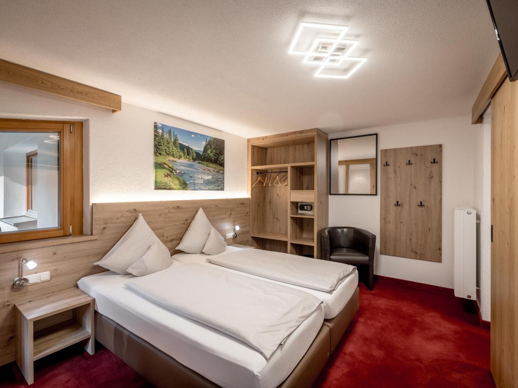 Quality Hosts Arlberg - Haus Pepi Eiter Hotel Sankt Anton am Arlberg Exterior photo