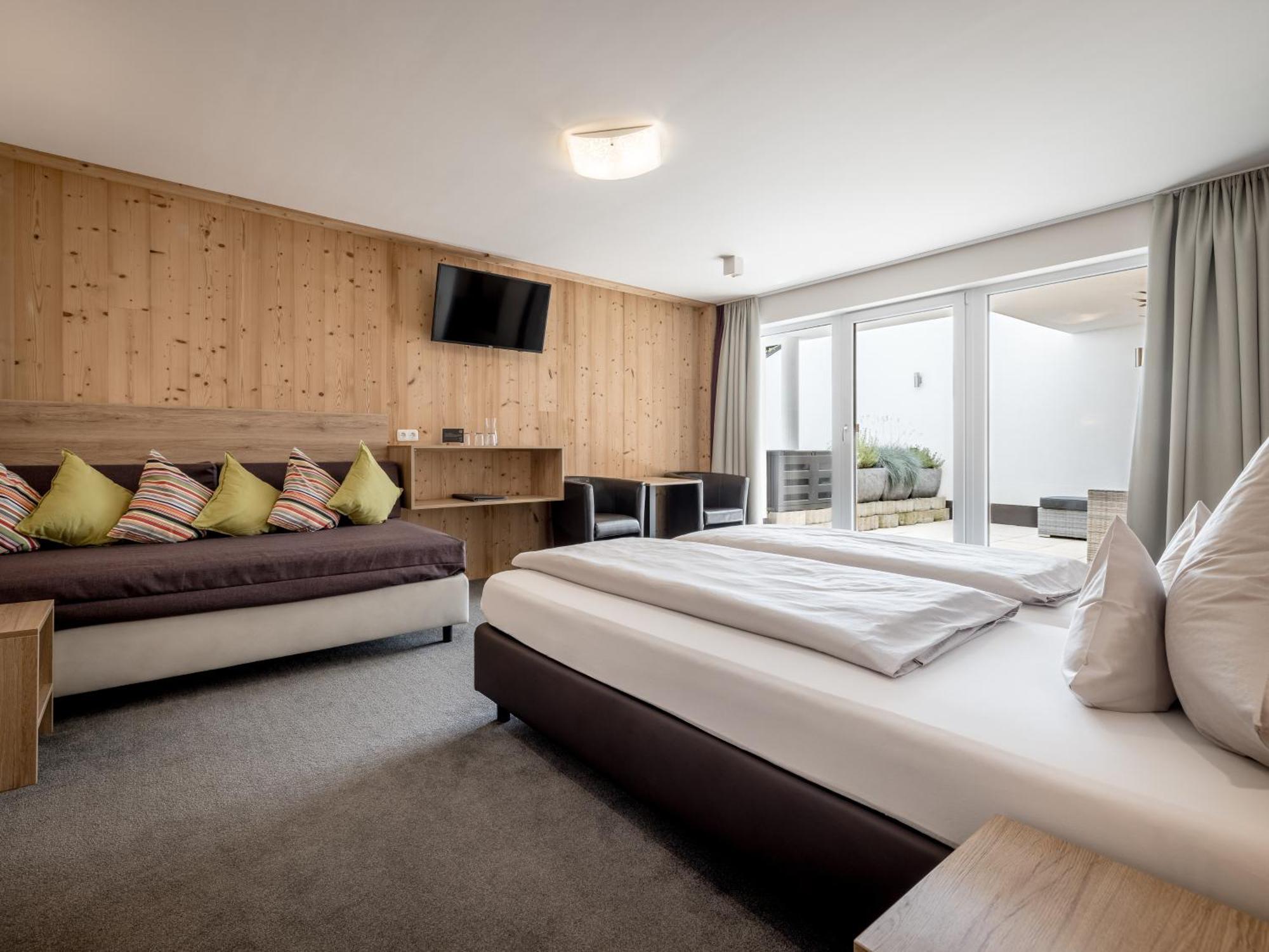 Quality Hosts Arlberg - Haus Pepi Eiter Hotel Sankt Anton am Arlberg Exterior photo