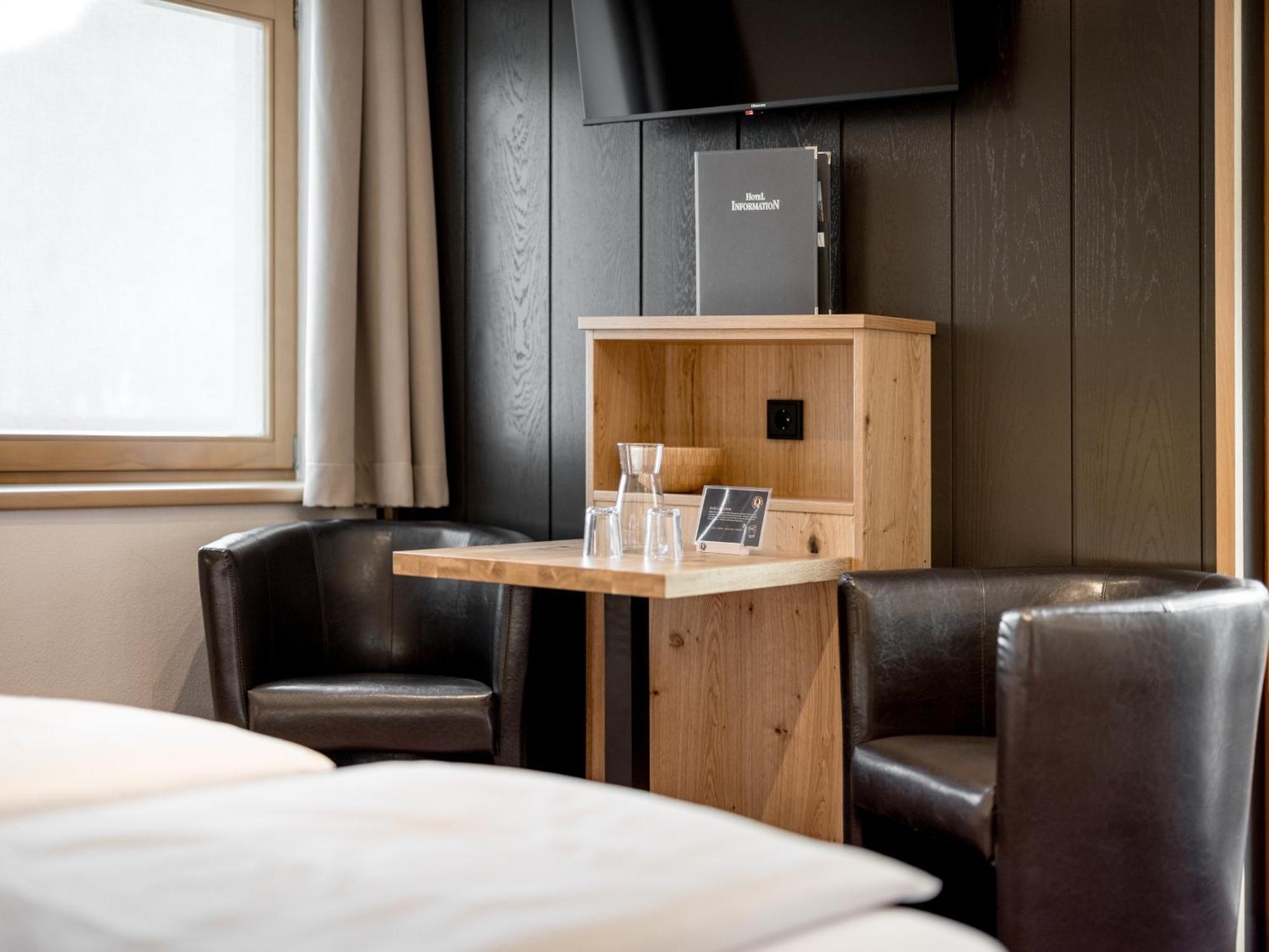 Quality Hosts Arlberg - Haus Pepi Eiter Hotel Sankt Anton am Arlberg Exterior photo