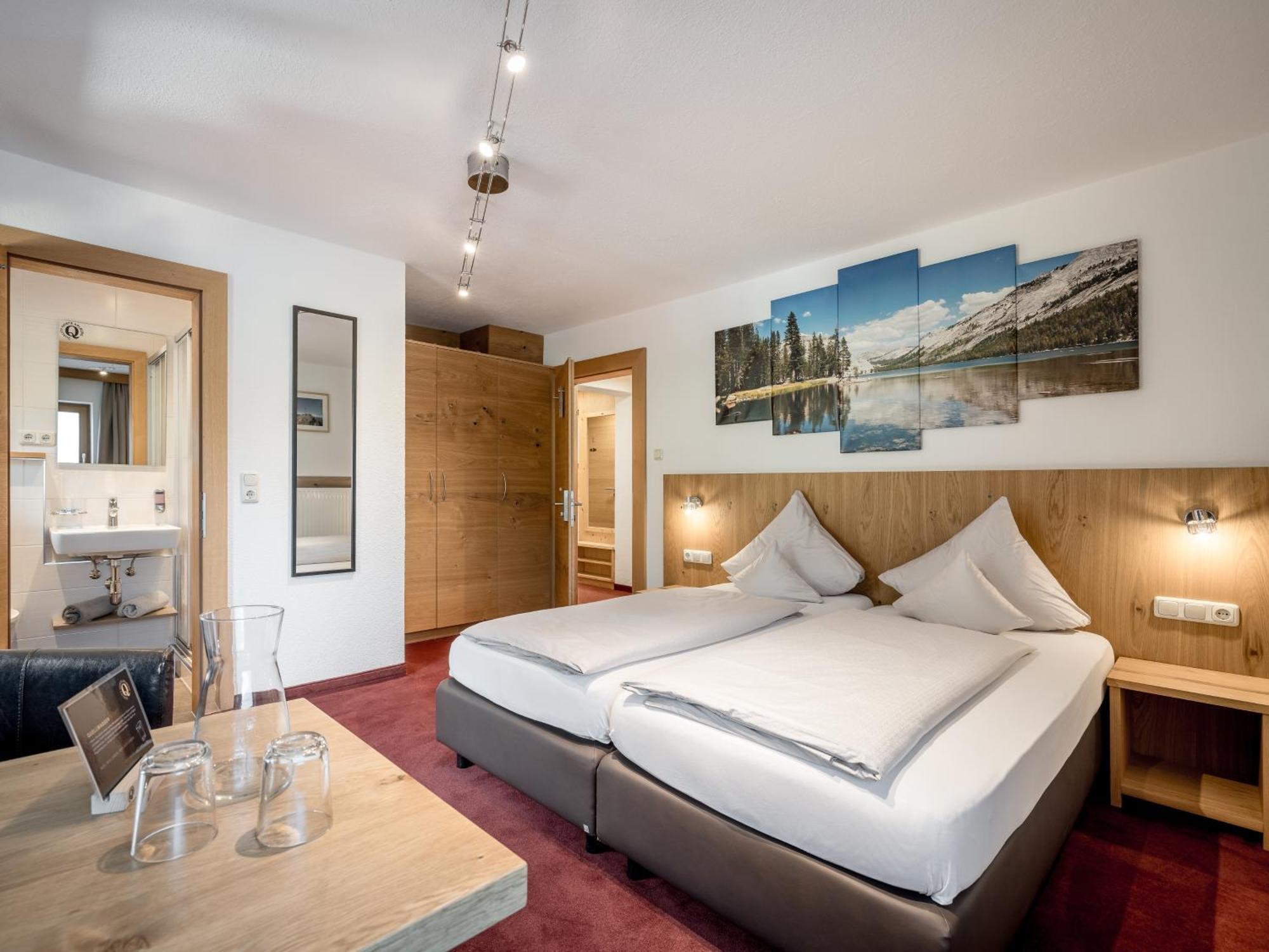 Quality Hosts Arlberg - Haus Pepi Eiter Hotel Sankt Anton am Arlberg Exterior photo